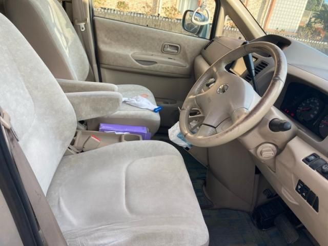 NISSAN SERENA  WG 2004