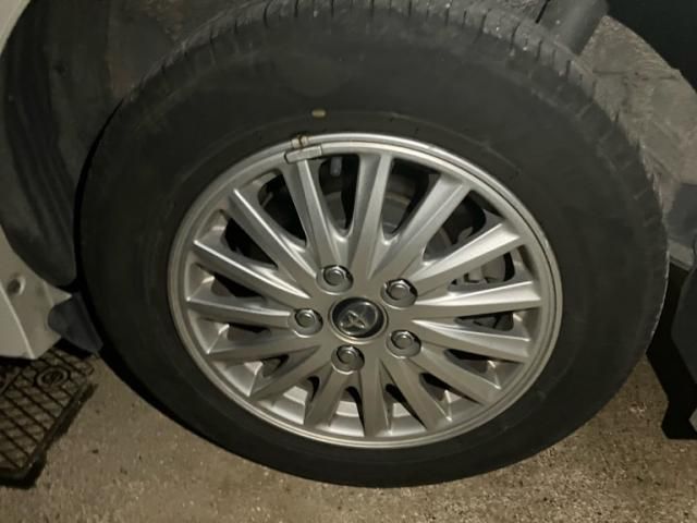 TOYOTA VOXY HYBRID 2014