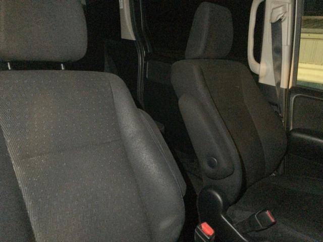 TOYOTA VOXY HYBRID 2014