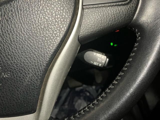 TOYOTA VOXY HYBRID 2014