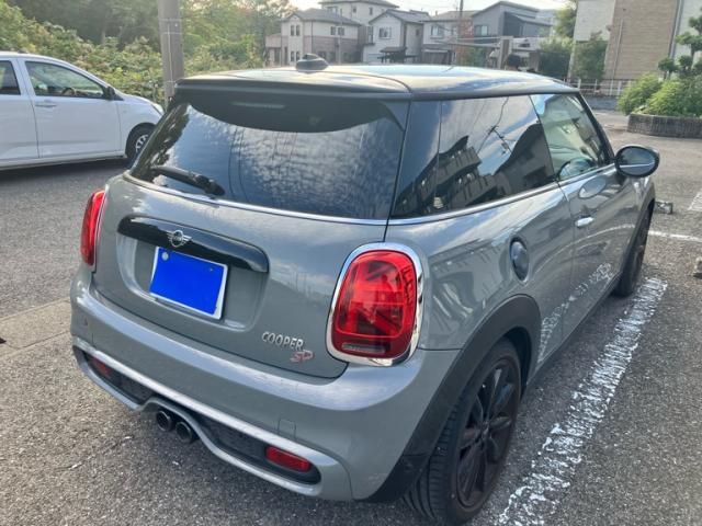 BMW MINI COOPER SD 2021