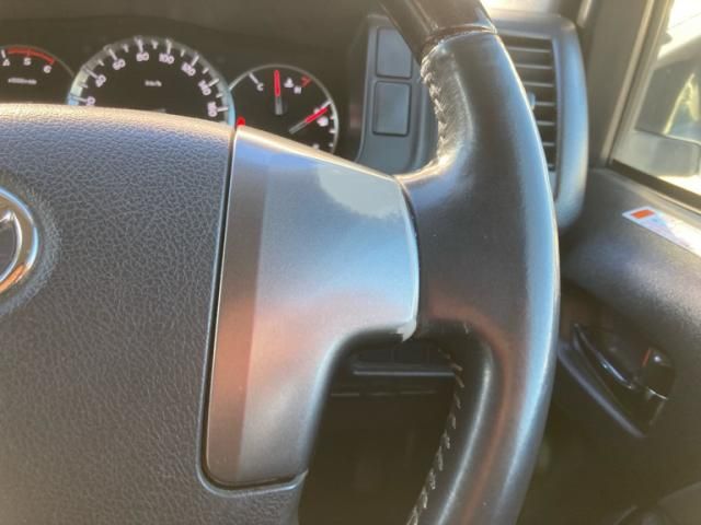 TOYOTA HIACE van 4WD 2015