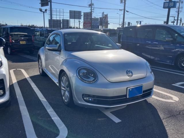 VOLKSWAGEN VOLKSWAGEN The BEETLE 2012