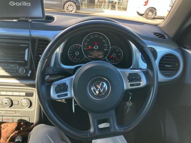 VOLKSWAGEN VOLKSWAGEN The BEETLE 2012
