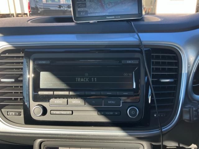 VOLKSWAGEN VOLKSWAGEN The BEETLE 2012