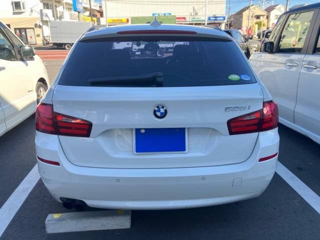 BMW BMW 5series TOURING 2012