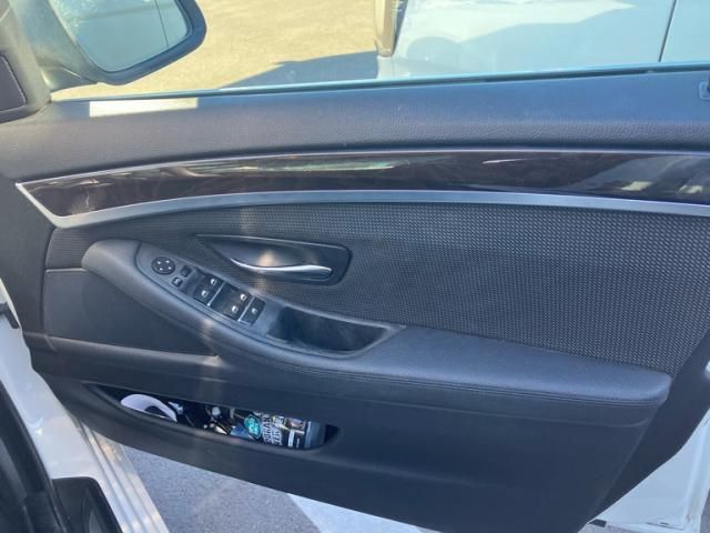 BMW BMW 5series TOURING 2012