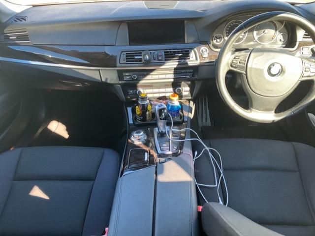 BMW BMW 5series TOURING 2012