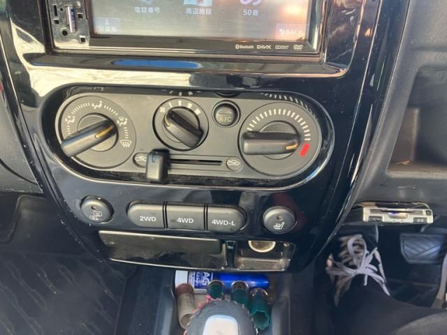 SUZUKI JIMNY 4WD 2013