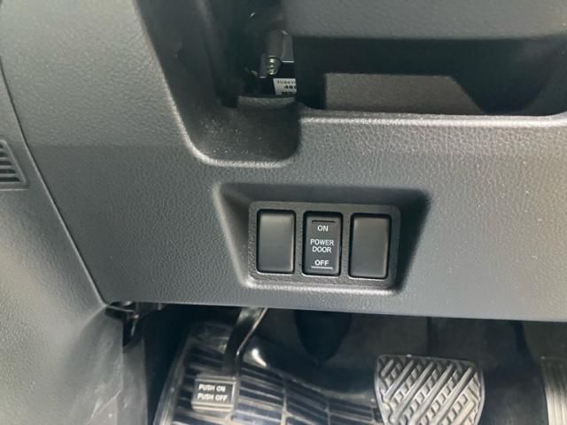 NISSAN SERENA  S-HYBRID 2014