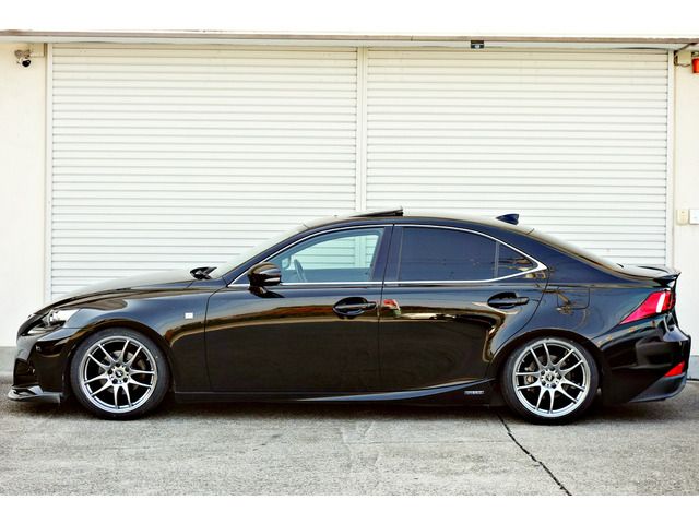 TOYOTA LEXUS IS300h 2013