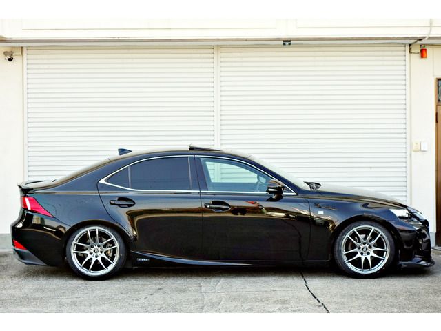 TOYOTA LEXUS IS300h 2013