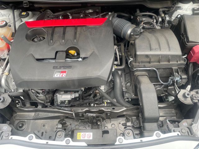 TOYOTA GR YARIS 2022