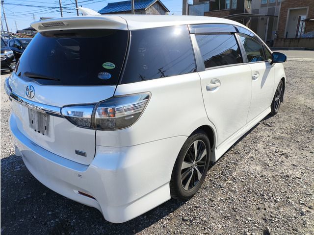 TOYOTA WISH 2012