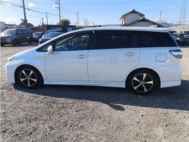TOYOTA WISH 2012