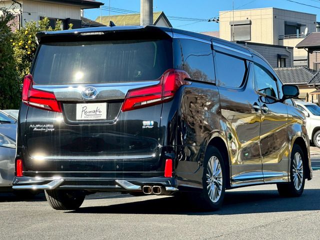 TOYOTA ALPHARD hybrid 4WD 2023