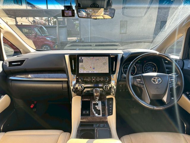 TOYOTA ALPHARD hybrid 4WD 2023