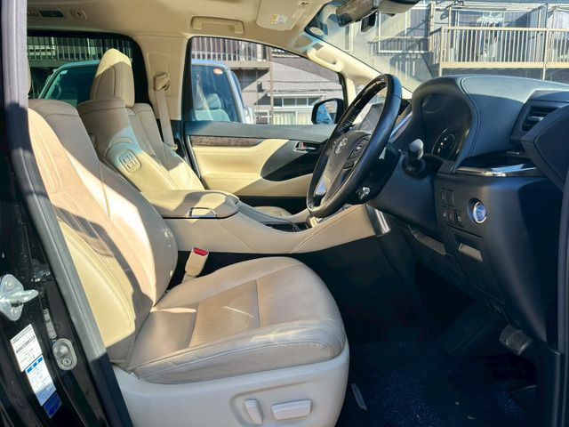 TOYOTA ALPHARD hybrid 4WD 2023