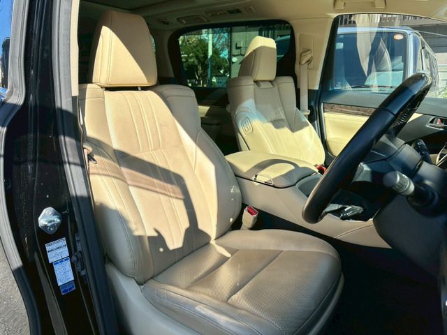 TOYOTA ALPHARD hybrid 4WD 2023