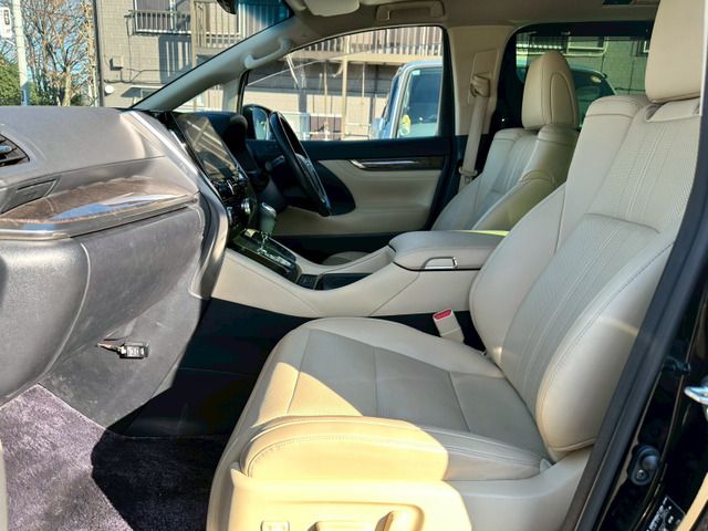 TOYOTA ALPHARD hybrid 4WD 2023