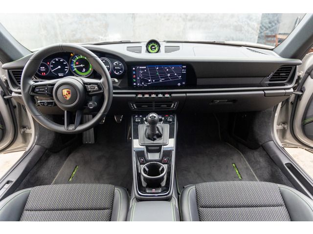 PORSCHE PORSCHE 911 2024