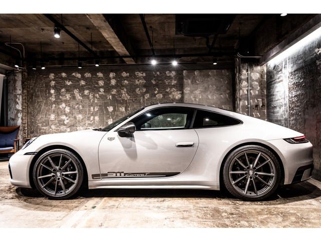 PORSCHE PORSCHE 911 2024