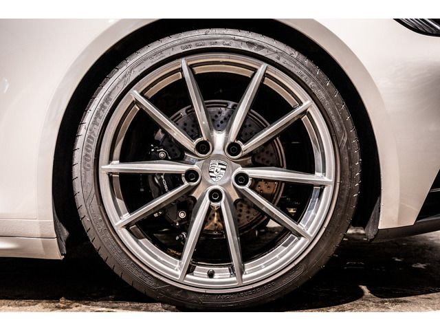 PORSCHE PORSCHE 911 2024