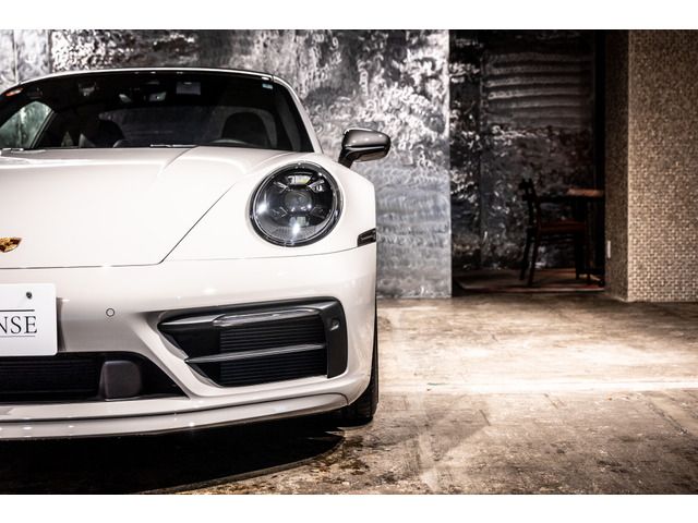 PORSCHE PORSCHE 911 2024