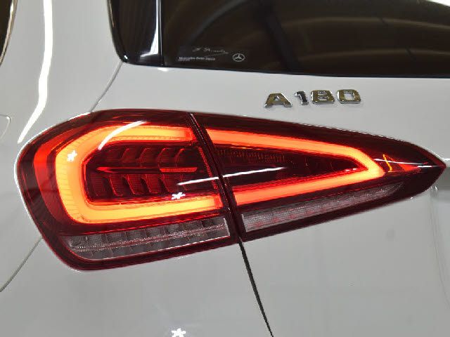 MERCEDES BENZ MERCEDES BENZ A class 2018