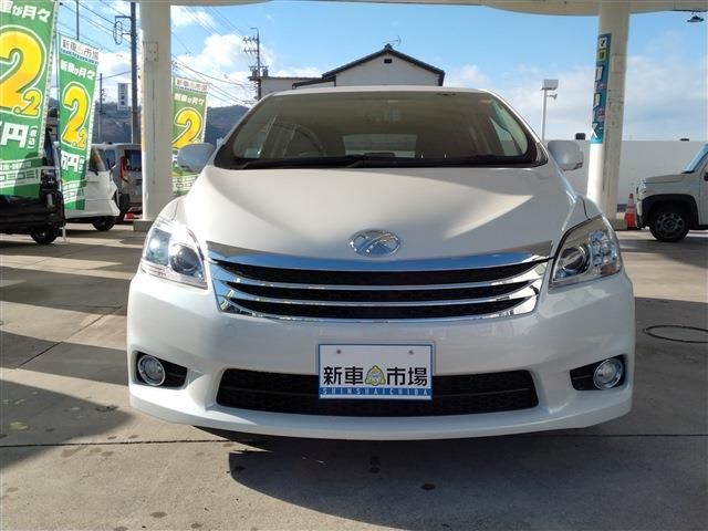 TOYOTA MARK X ZIO 2010