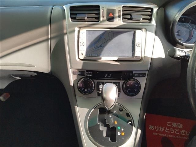 TOYOTA MARK X ZIO 2010