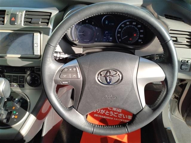 TOYOTA MARK X ZIO 2010