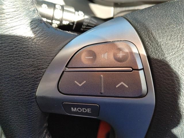 TOYOTA MARK X ZIO 2010