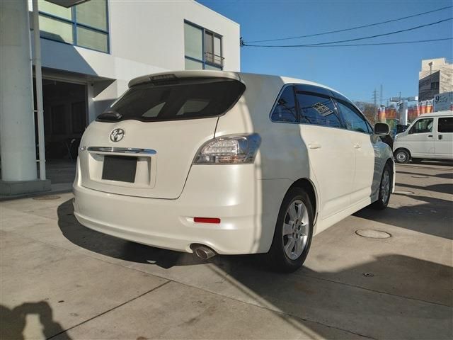 TOYOTA MARK X ZIO 2010