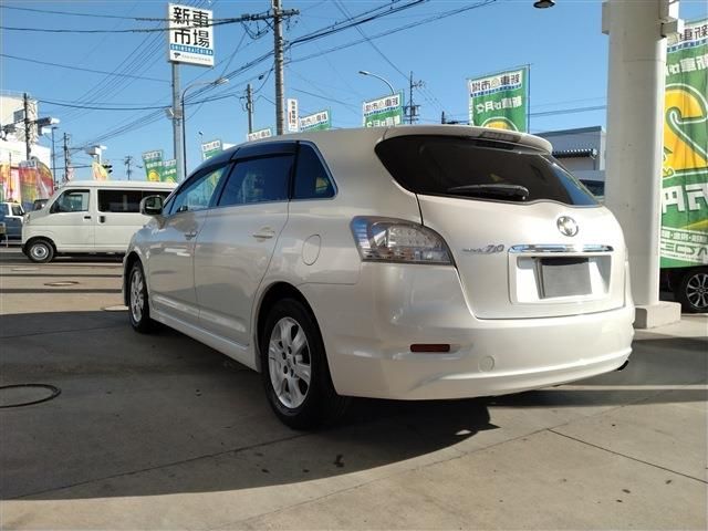 TOYOTA MARK X ZIO 2010