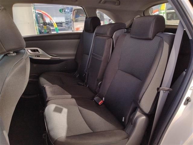 TOYOTA MARK X ZIO 2010