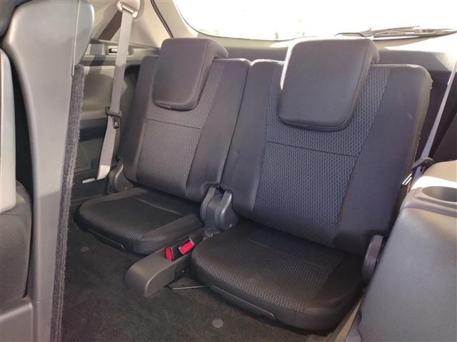 TOYOTA MARK X ZIO 2010