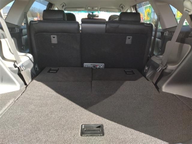 TOYOTA MARK X ZIO 2010