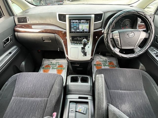 TOYOTA VELLFIRE 2012