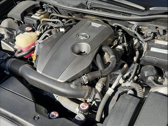 TOYOTA LEXUS GS200t 2017