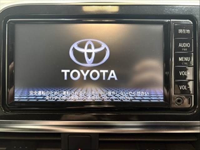 TOYOTA SIENTA HYBRID 2016