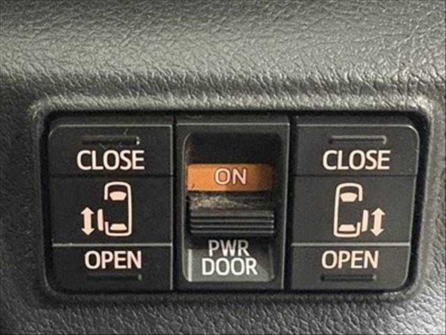 TOYOTA SIENTA HYBRID 2016