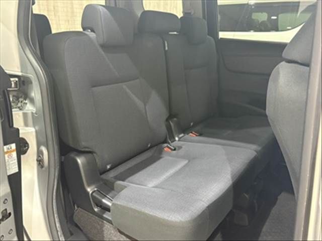 TOYOTA SIENTA HYBRID 2016