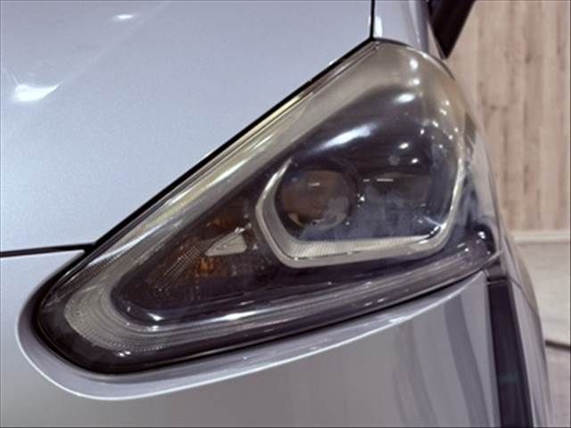 TOYOTA SIENTA HYBRID 2016