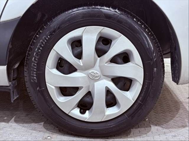 TOYOTA SIENTA HYBRID 2016