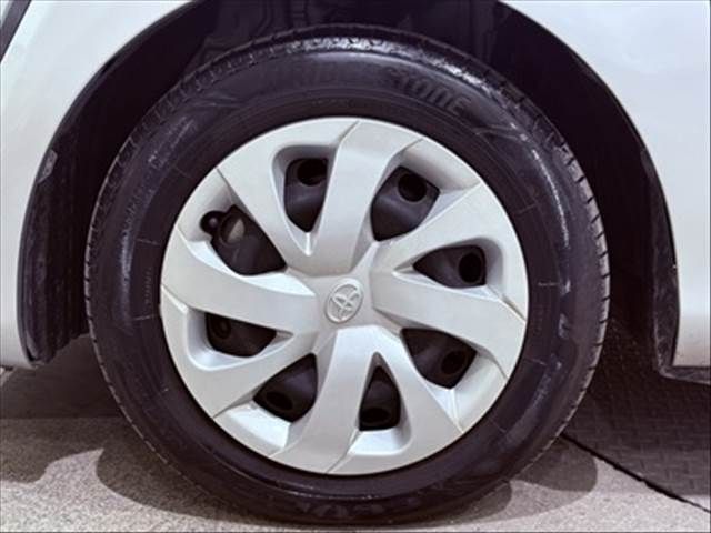 TOYOTA SIENTA HYBRID 2016