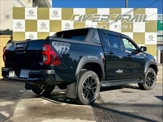 TOYOTA HILUX 2WD 2024