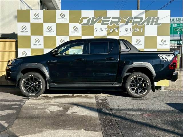 TOYOTA HILUX 2WD 2024
