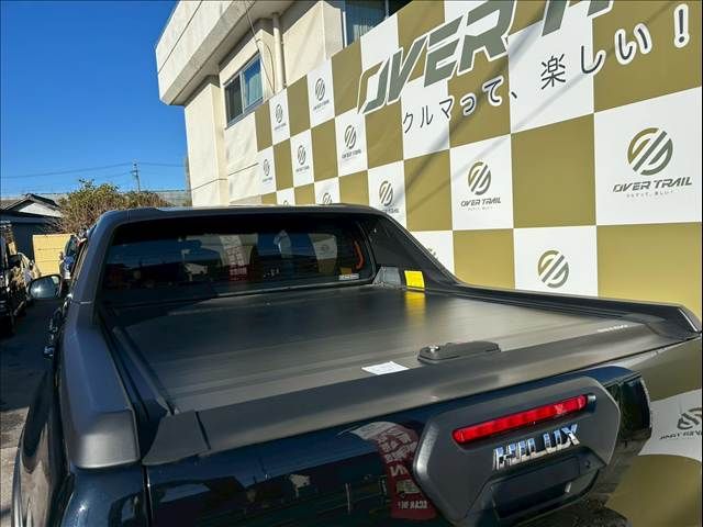 TOYOTA HILUX 2WD 2024