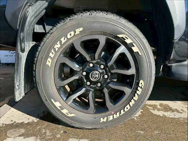 TOYOTA HILUX 2WD 2024